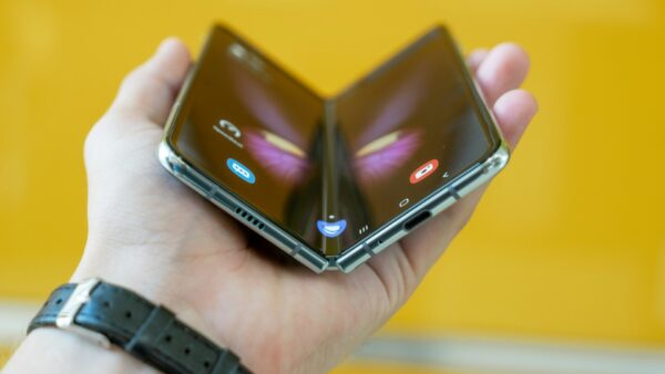 サムスン、Galaxy Z Fold 6の次世代モデル「Z Fold Slim」を今月発表か